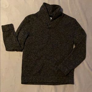 Pull over sweatshirt